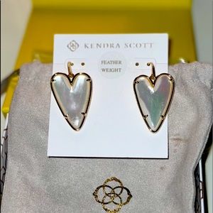Kendra Scott Mother-of-Pearl heart shaped earrings. Never worn OG packaging